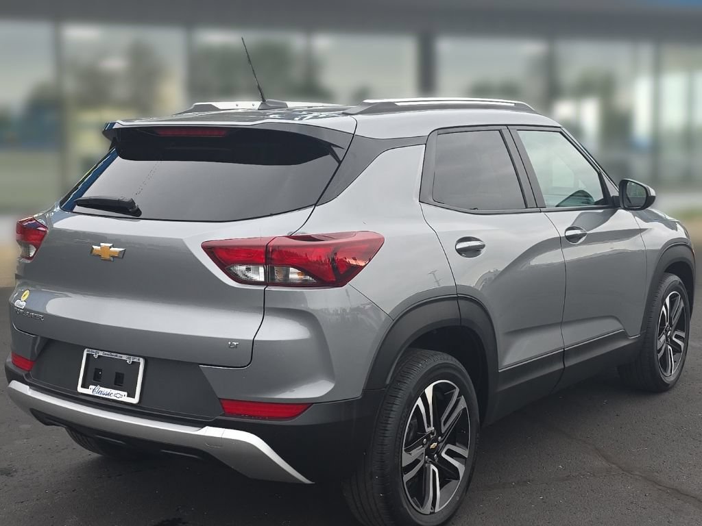 Used 2023 Chevrolet TrailBlazer LT FWD image 7