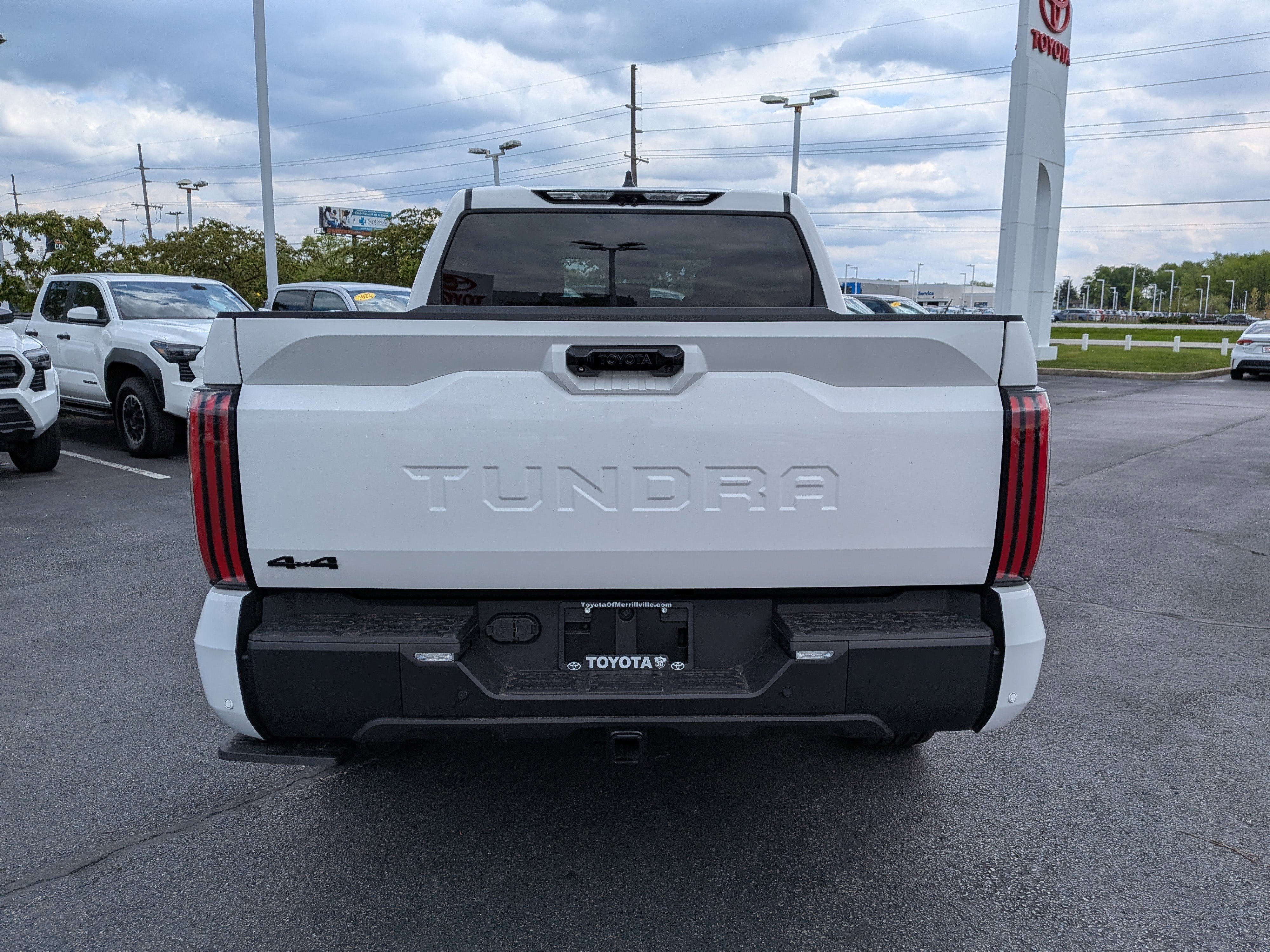 Used 2026 Toyota Tundra Limited AWD/4WD image 7