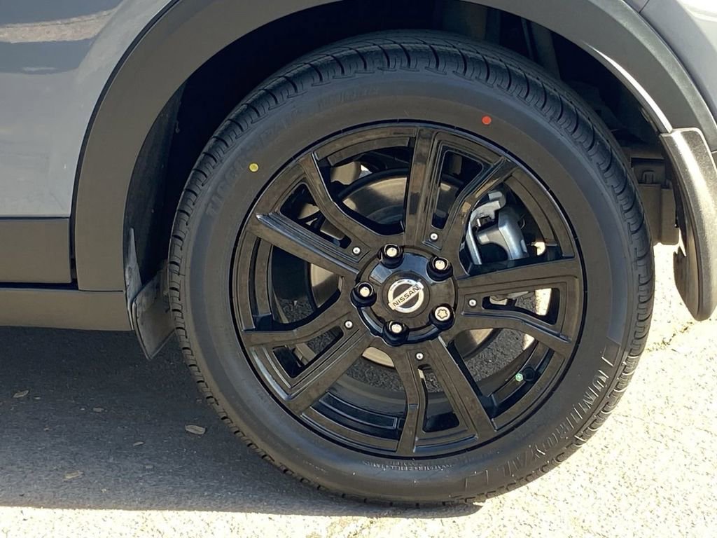 Used 2021 Nissan Kicks SR w/ SR Premium Package FWD image 28