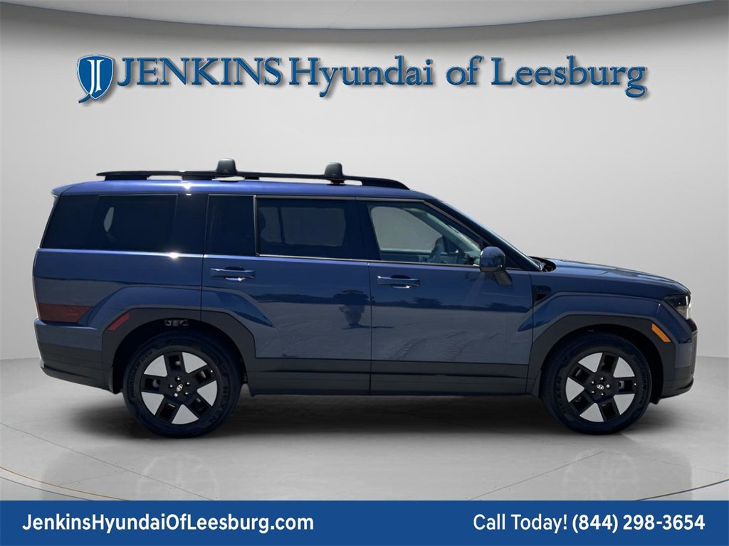 Used 2025 Hyundai Santa Fe SEL image 2