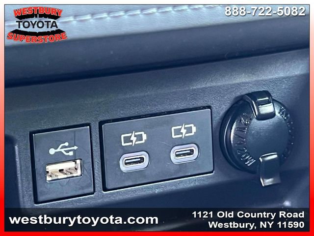 Used 2023 Toyota Highlander LE AWD/4WD image 34