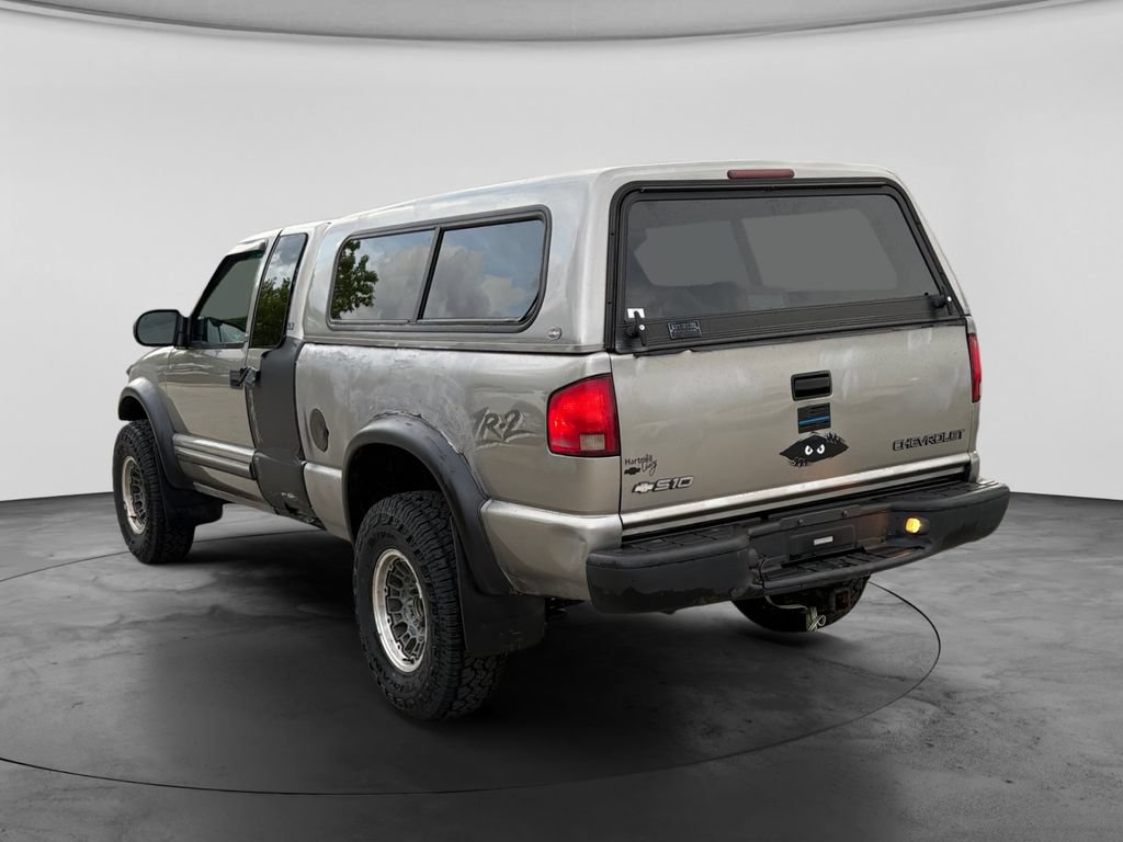 Used 2000 Chevrolet S10 Pickup 4x4 Extended Cab w/ Preferred Equipment Group image 7