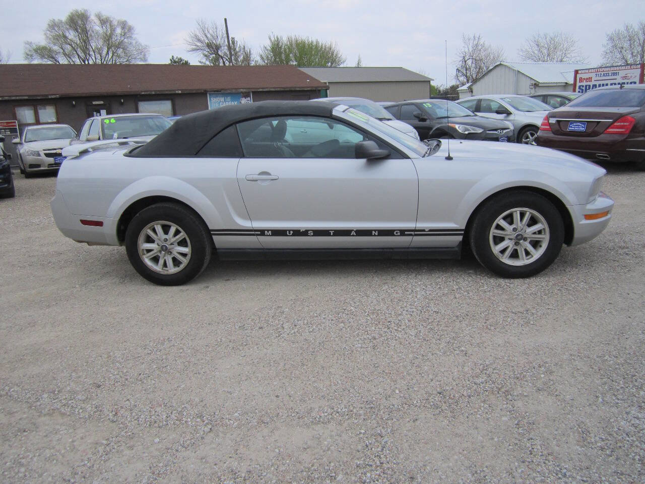 Used 2006 Ford Mustang Convertible image 7