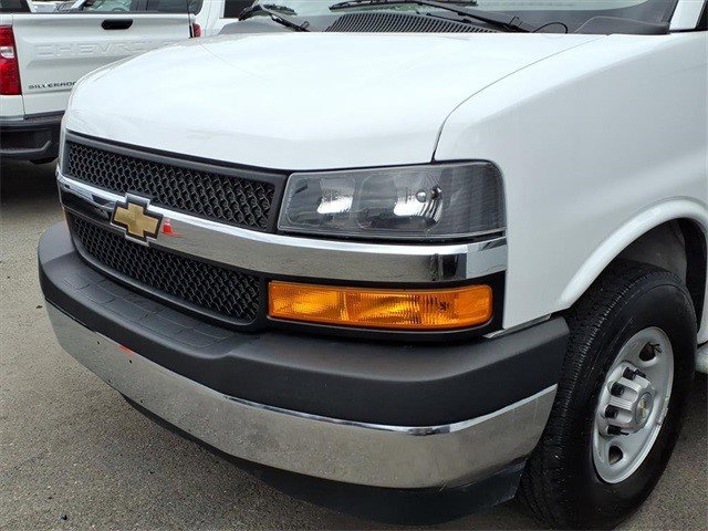 Certified 2023 Chevrolet Express 2500 w/ Driver Convenience Package image 7