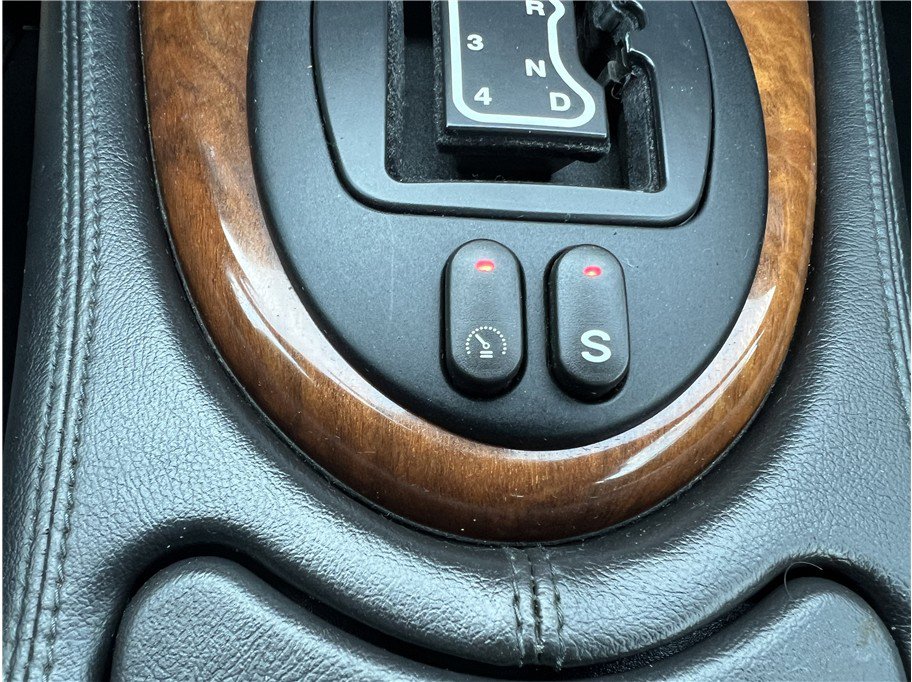 Used 1998 Jaguar XK8 Convertible image 17