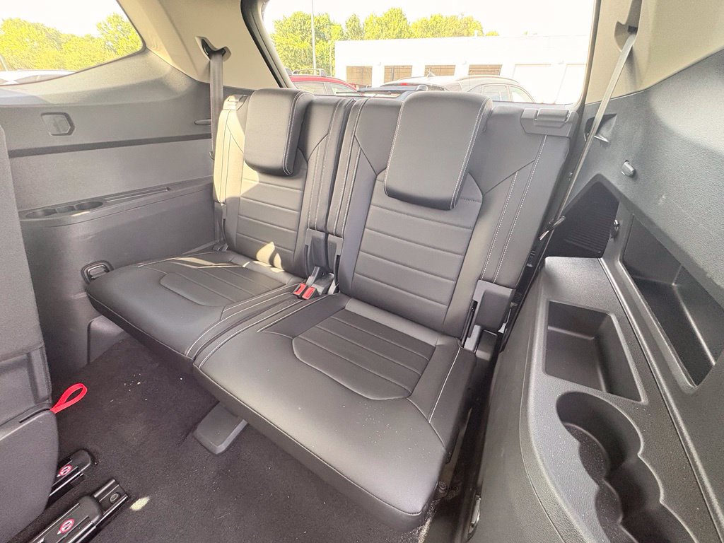 Used 2025 Volkswagen Atlas SEL AWD/4WD image 28