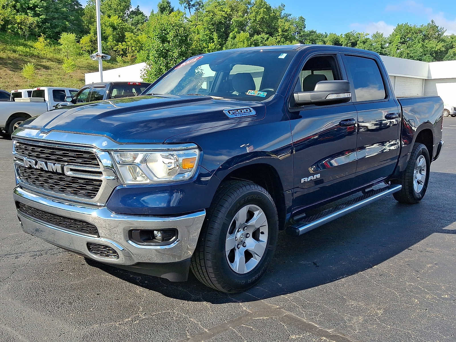 Used 2022 RAM 1500 Big Horn AWD/4WD image 3