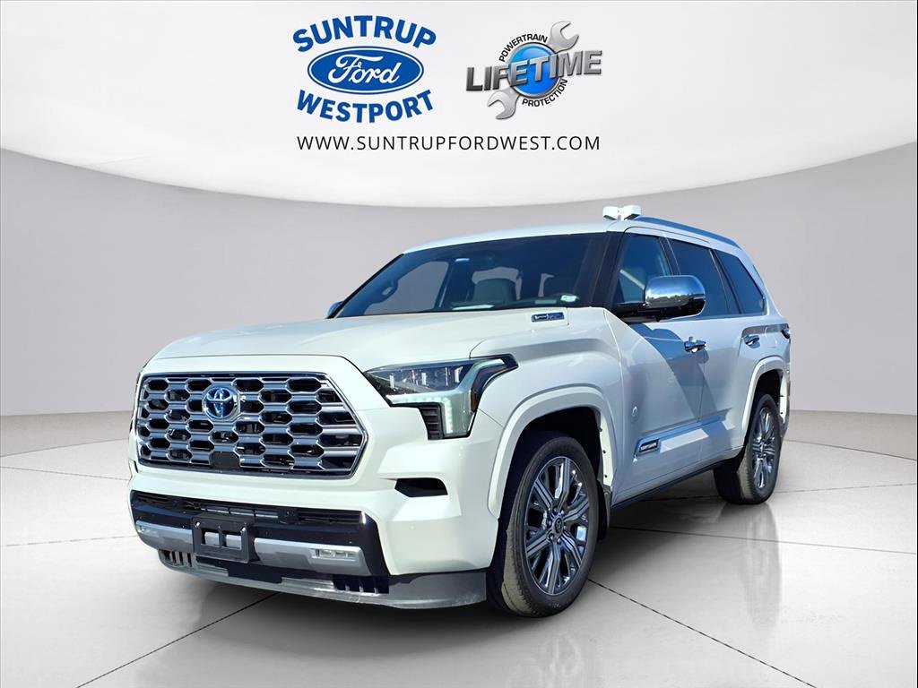 Used 2024 Toyota Sequoia Capstone image 32