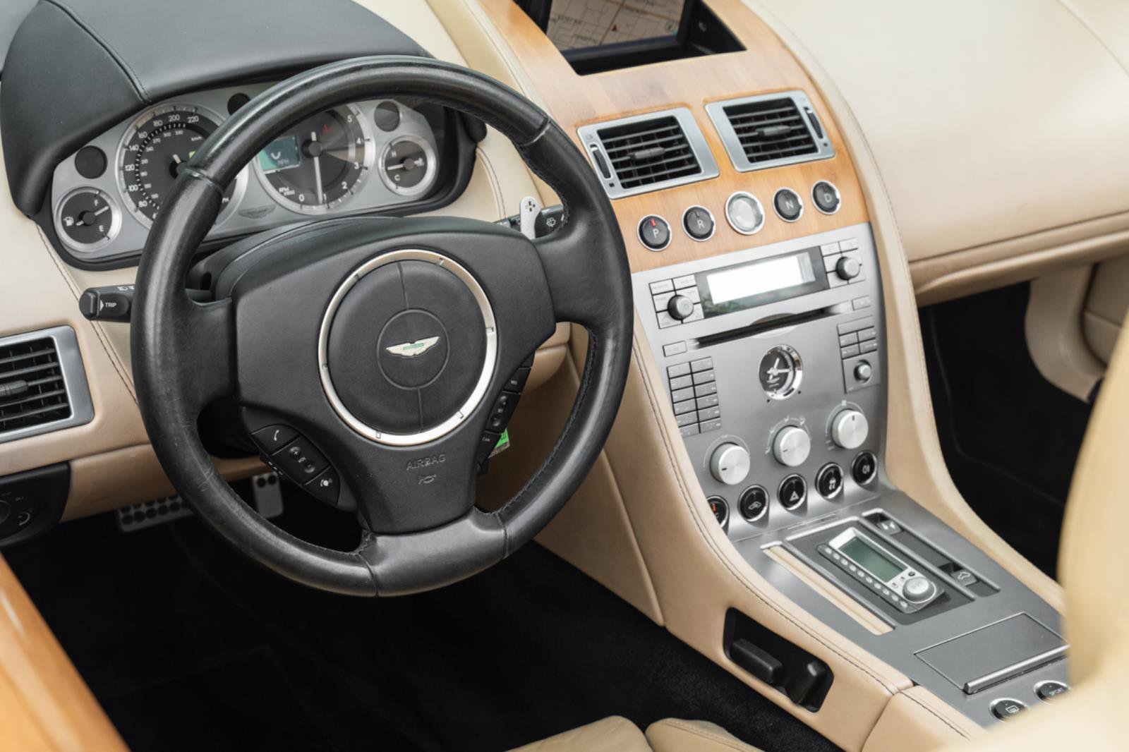 Used 2006 Aston Martin DB9 Volante image 6