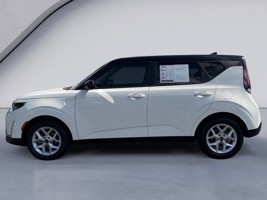 Used 2025 Kia Soul S FWD image 2