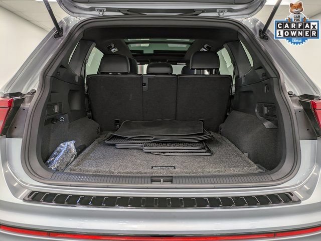 Used 2023 Volkswagen Tiguan SE R-Line AWD/4WD image 29