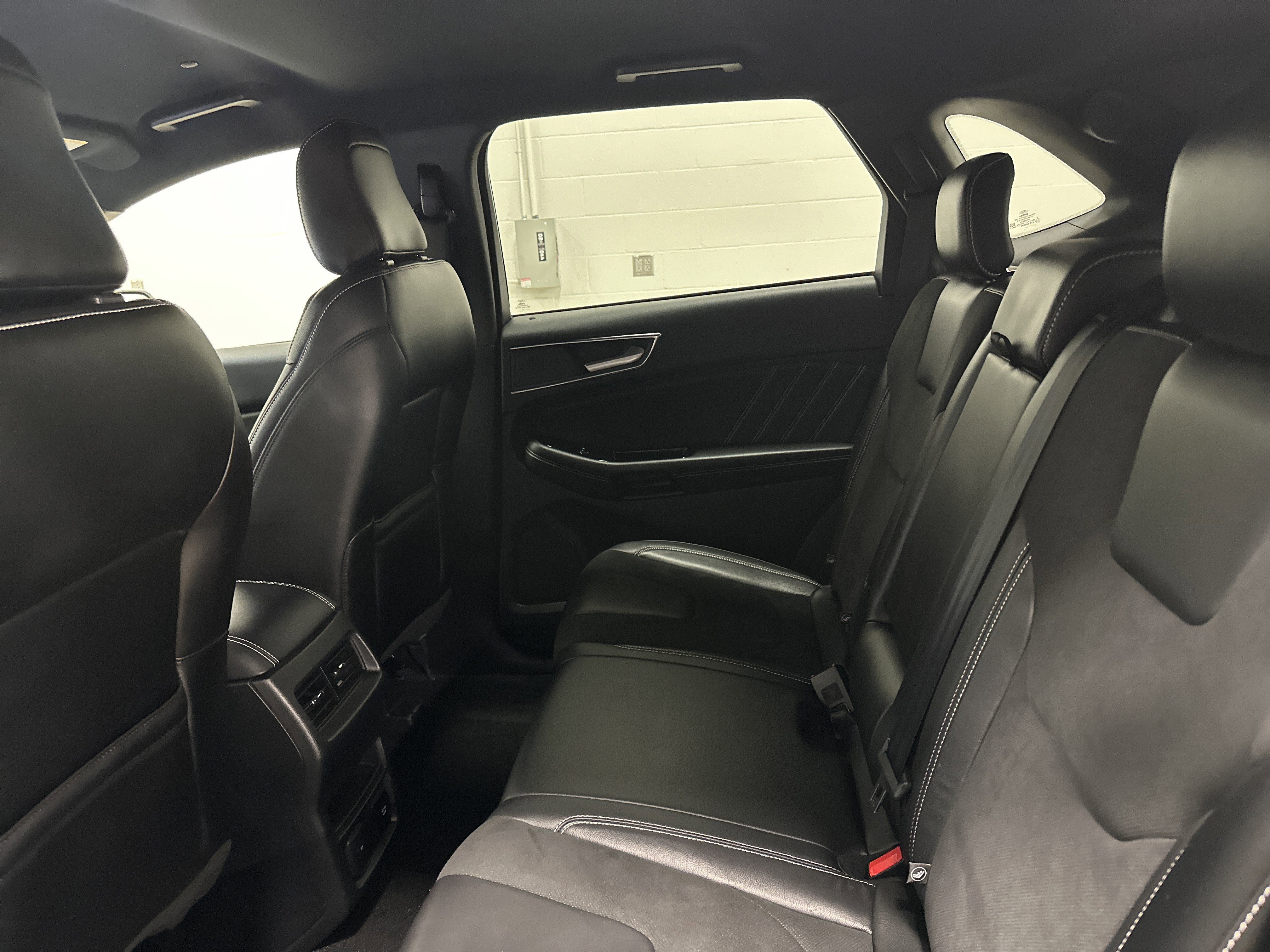 Used 2020 Ford Edge ST AWD/4WD image 31