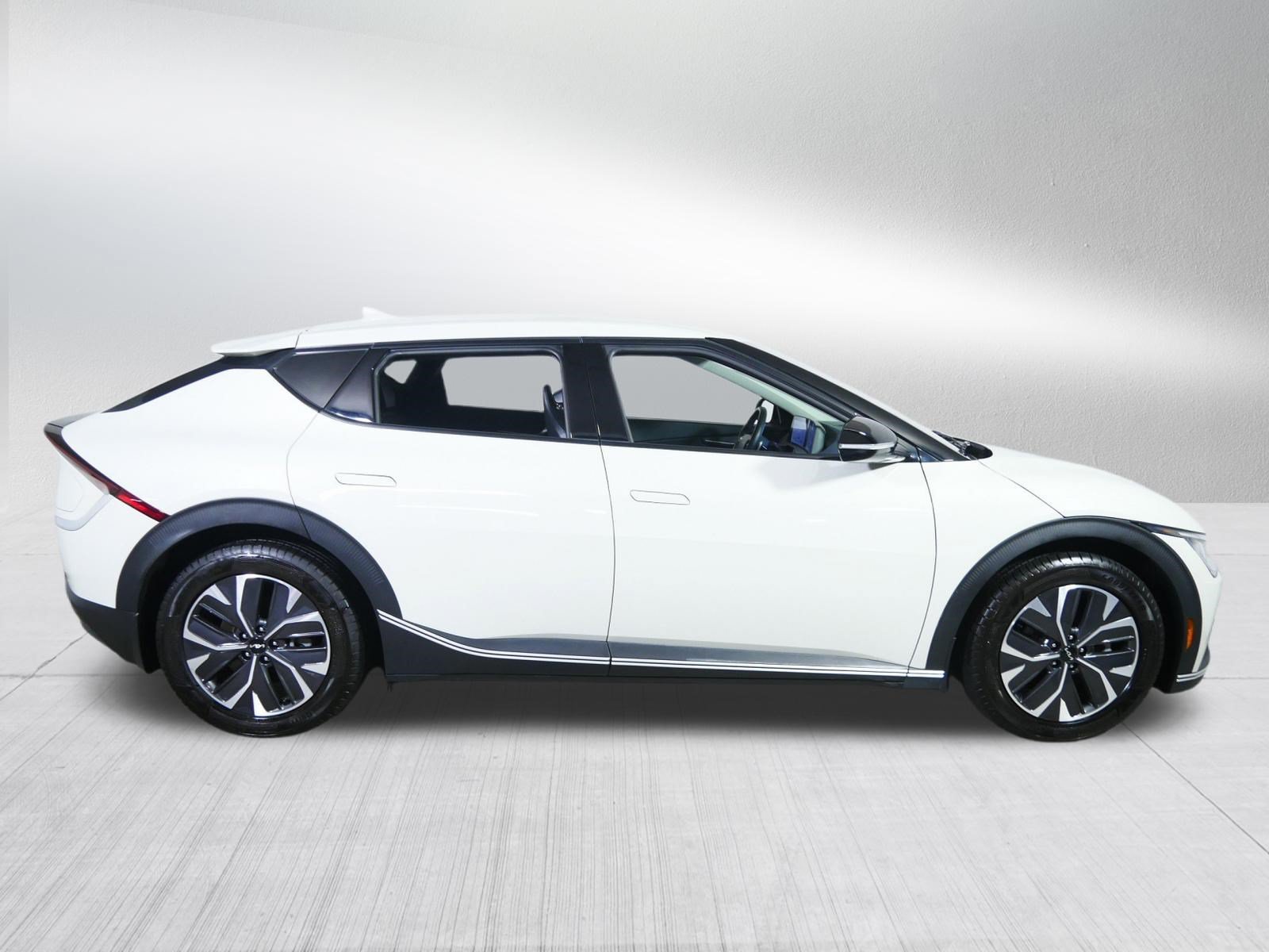 Used 2024 Kia EV6 Light AWD/4WD image 8