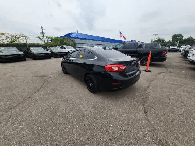 Used 2017 Chevrolet Cruze LT w/ Convenience Package FWD image 21