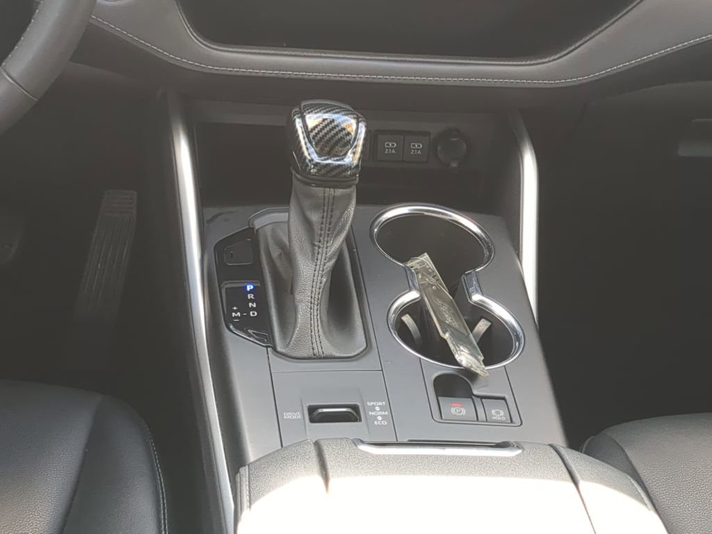 Used 2021 Toyota Highlander XSE image 25
