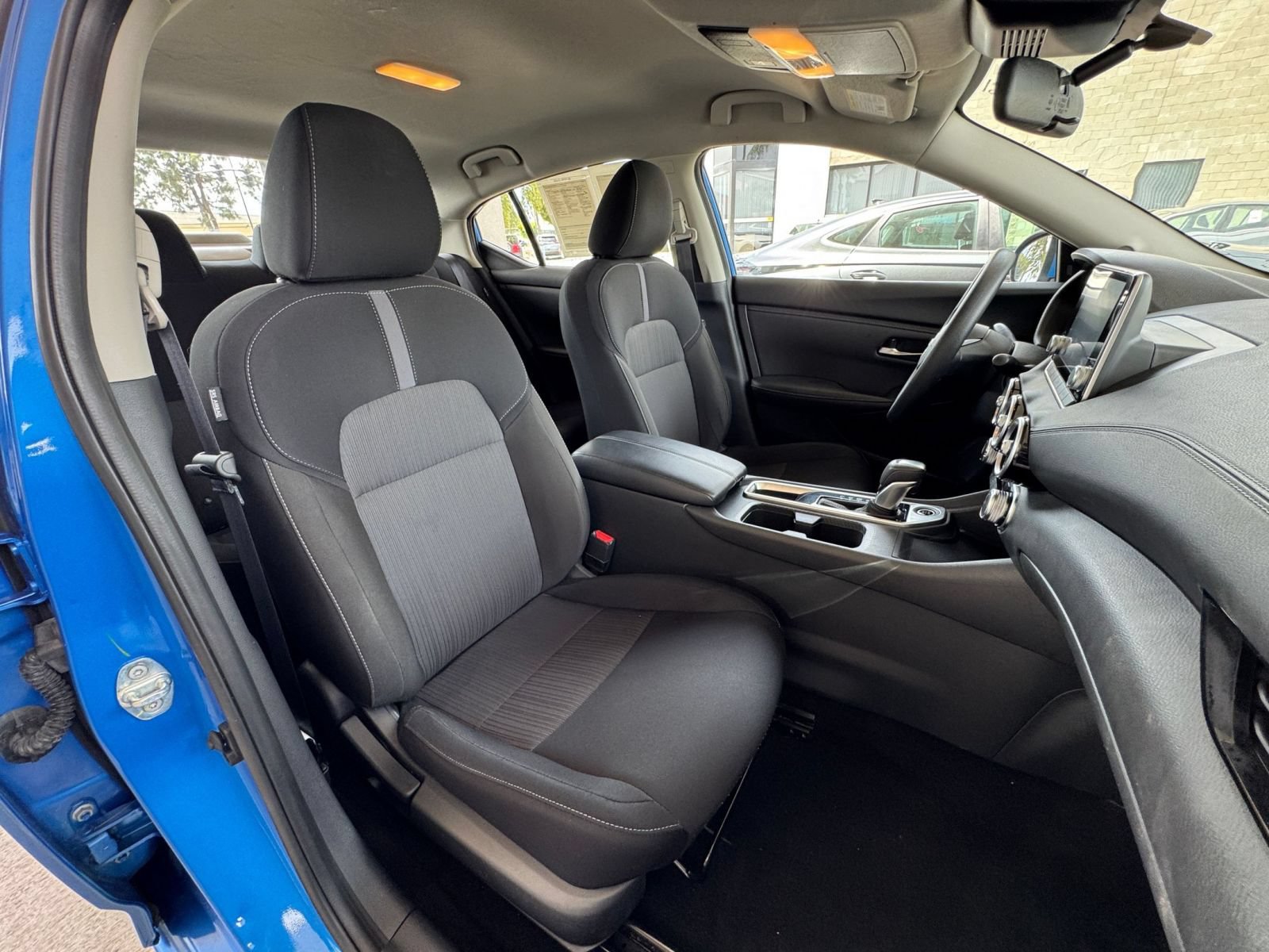 Used 2025 Nissan Sentra SV FWD image 34