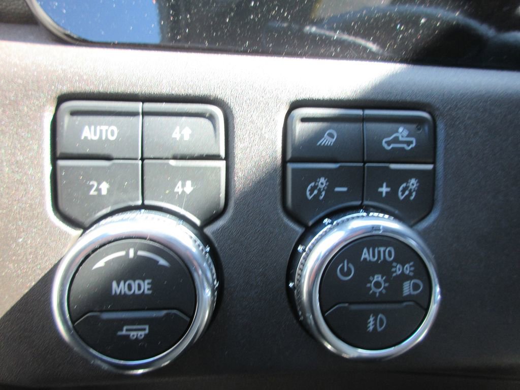 New 2026 GMC Sierra 1500 SLT w/ SLT Premium Package AWD/4WD image 17