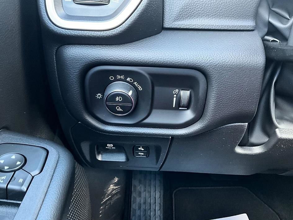 New 2026 RAM 1500 Big Horn w/ Night Edition AWD/4WD image 14