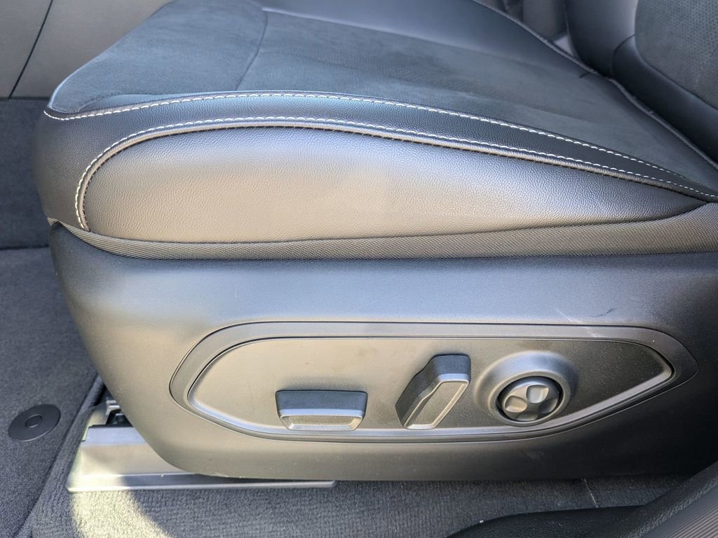 New 2025 Jeep Grand Cherokee L Altitude image 16