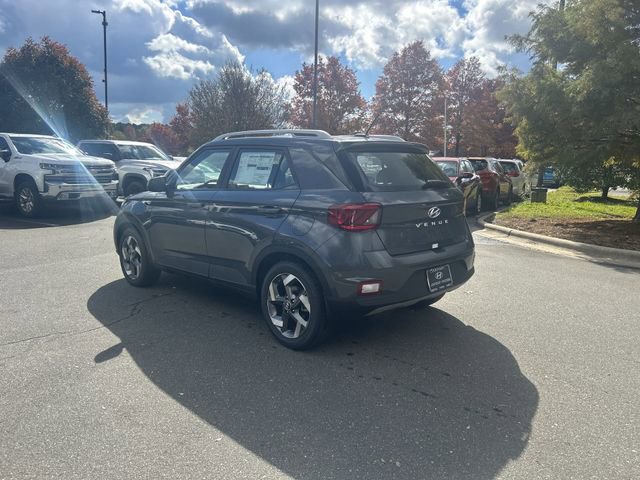 New 2025 Hyundai Venue SEL image 15