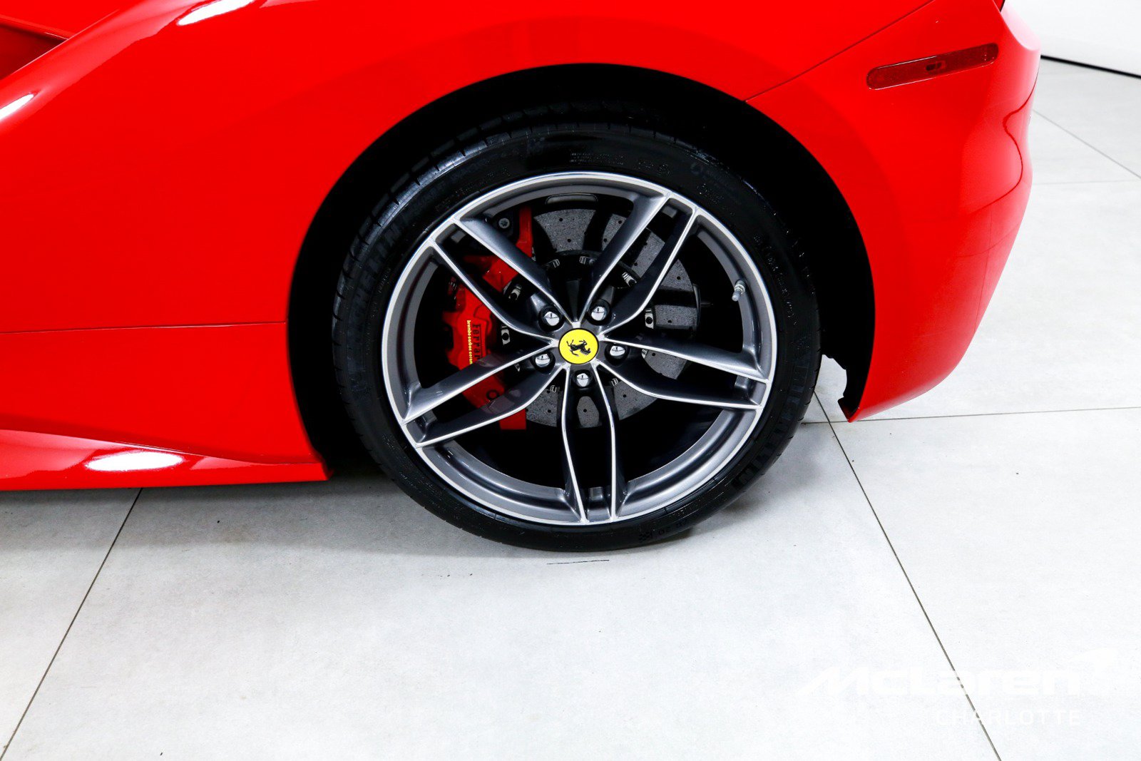 Used 2019 Ferrari 488 Spider RWD image 31