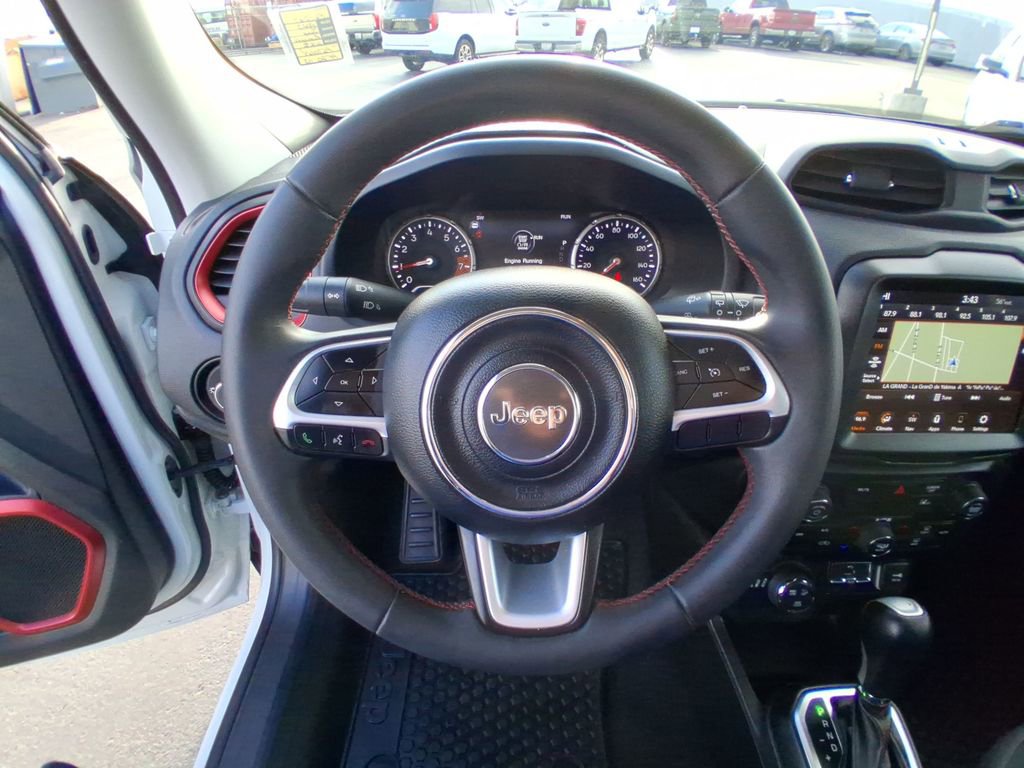 Used 2023 Jeep Renegade Trailhawk AWD/4WD image 15