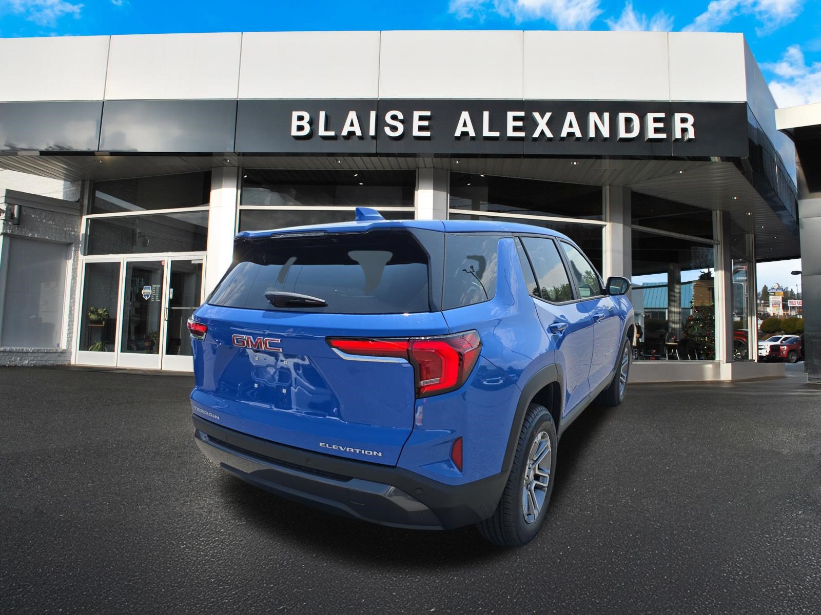 New 2027 GMC Terrain Elevation w/ LPO, Floor Liner Package FWD image 3