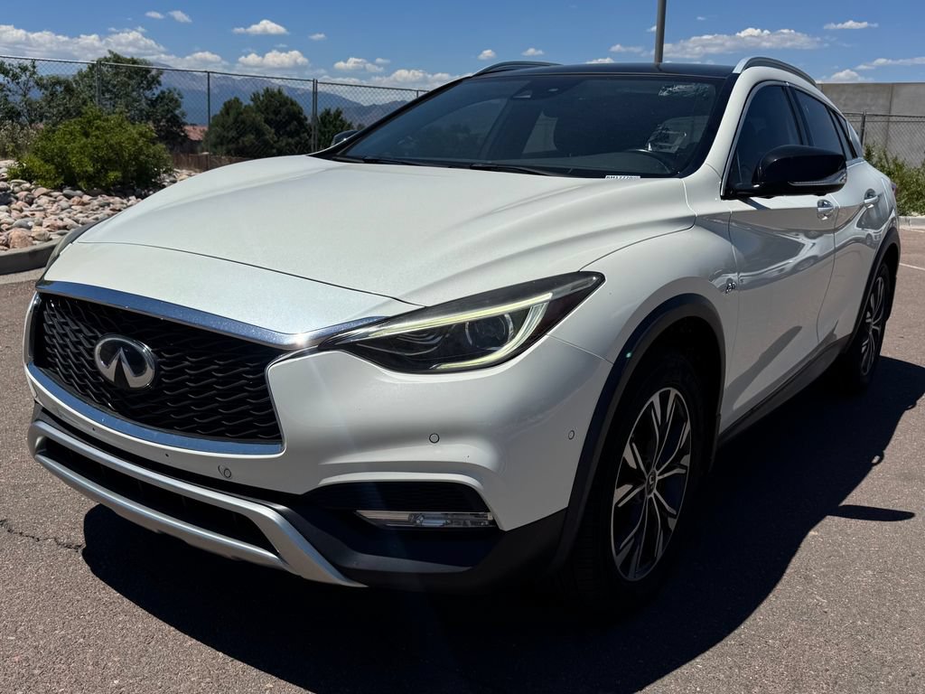 Used 2019 INFINITI QX30 AWD w/ Proassist Package image 3