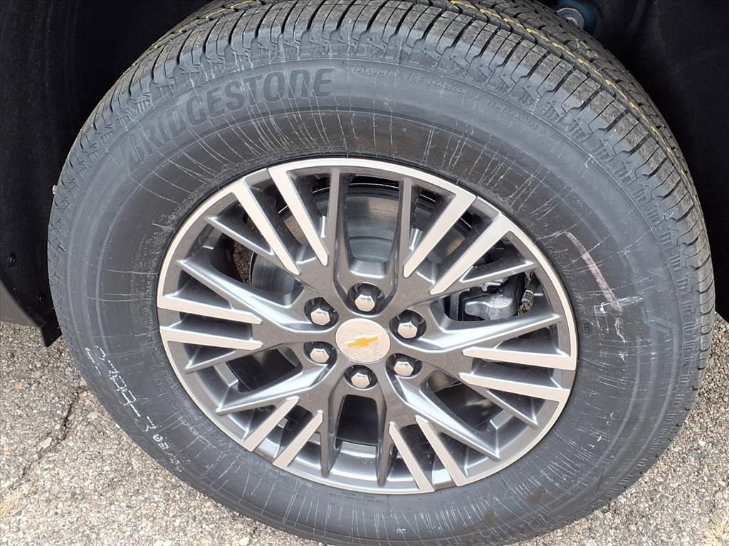 New 2026 Chevrolet Traverse LT w/ Driver Confidence Package image 7