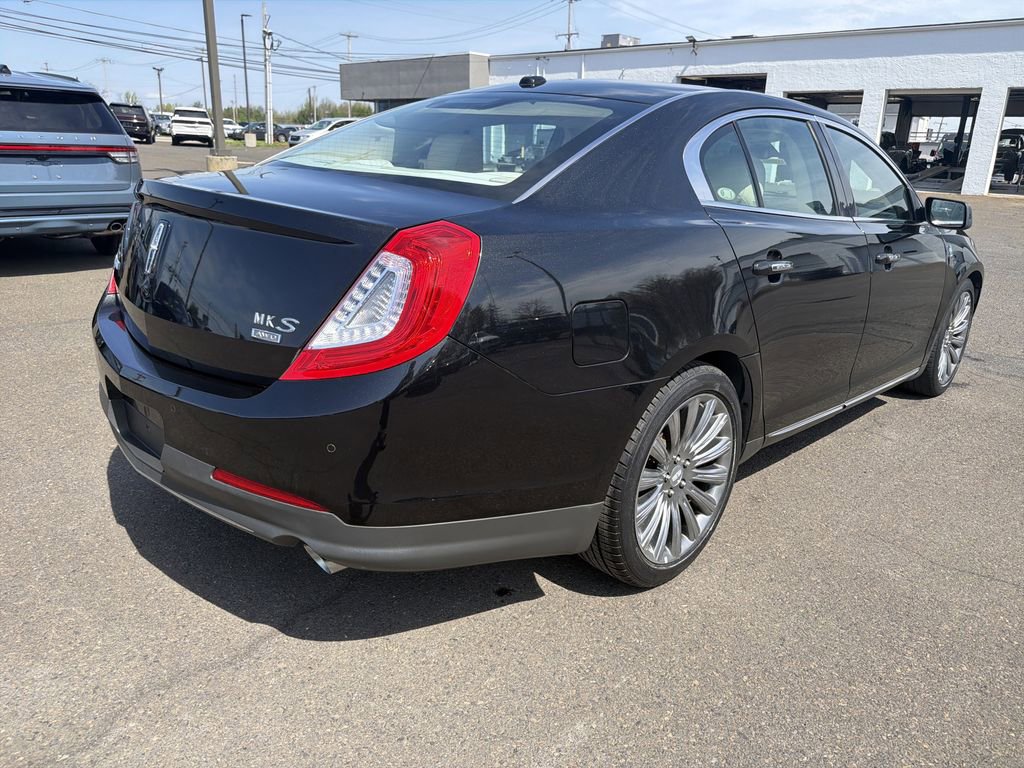 Used 2013 Lincoln MKS AWD image 5