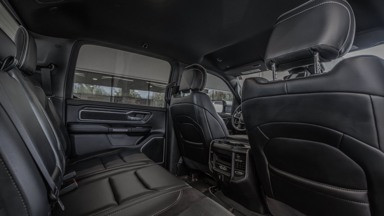 Used 2023 RAM 1500 Laramie AWD/4WD image 28