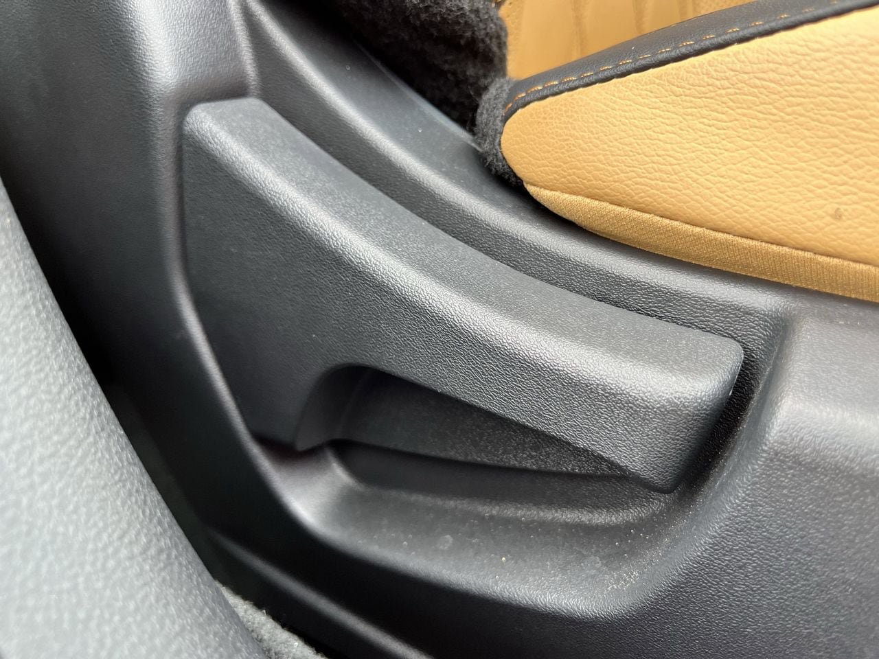 Used 2024 Nissan Sentra SV w/ SV Premium Package FWD image 27