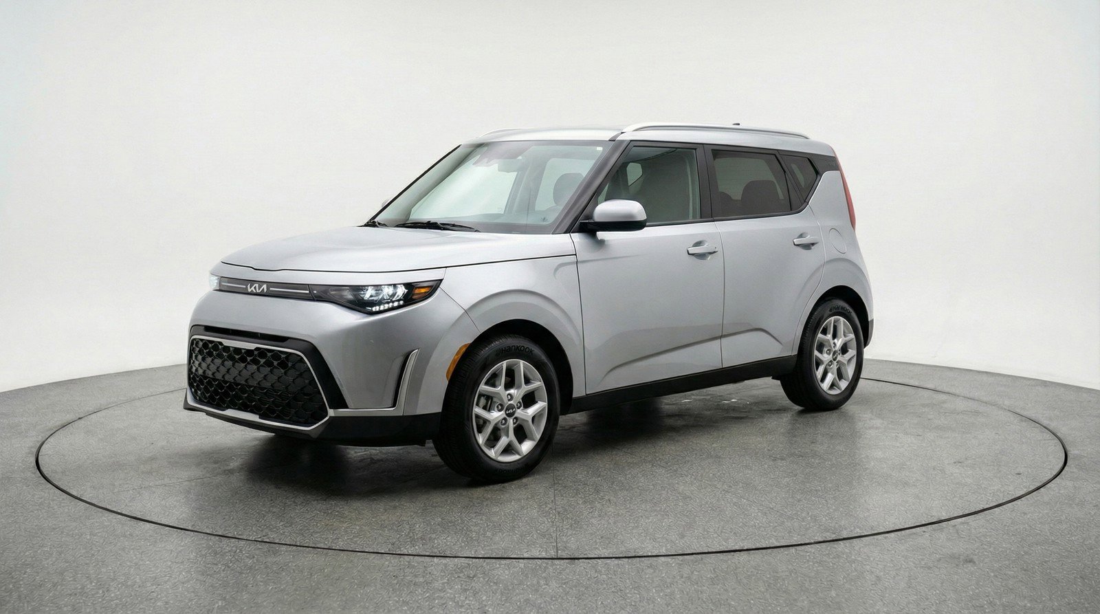 Used 2025 Kia Soul LX w/ LX Technology Package image 3