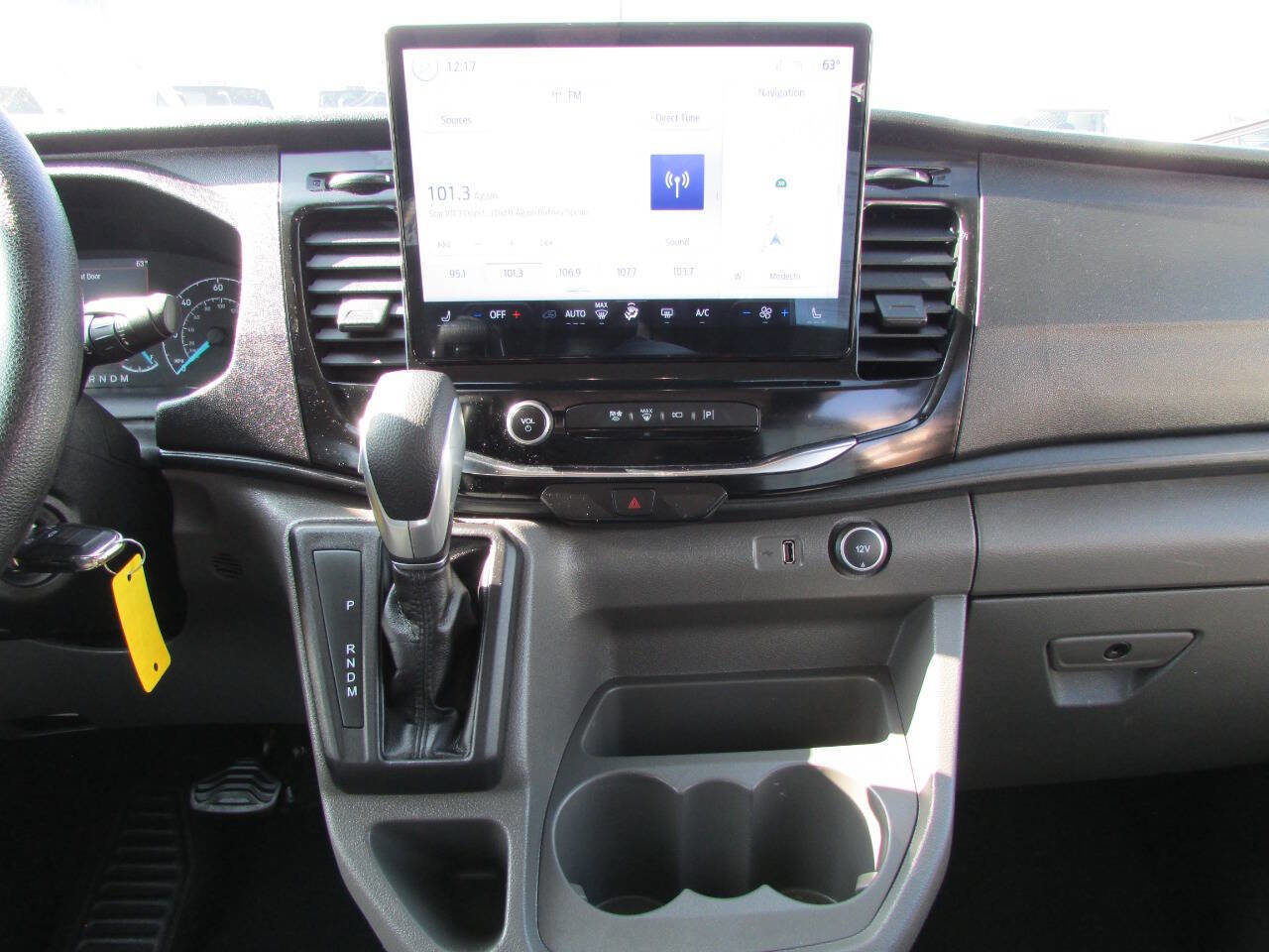 Used 2023 Ford Transit 350 XLT image 19