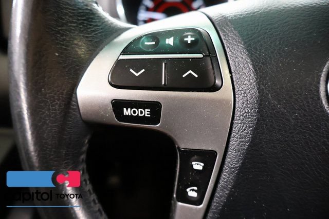 Used 2013 Toyota Highlander SE AWD/4WD image 18