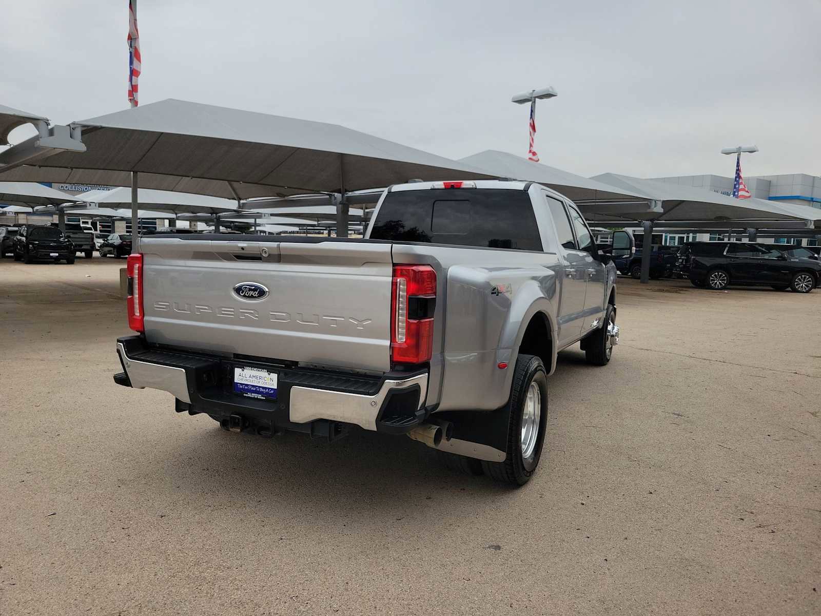 Used 2024 Ford F350 Lariat AWD/4WD image 8