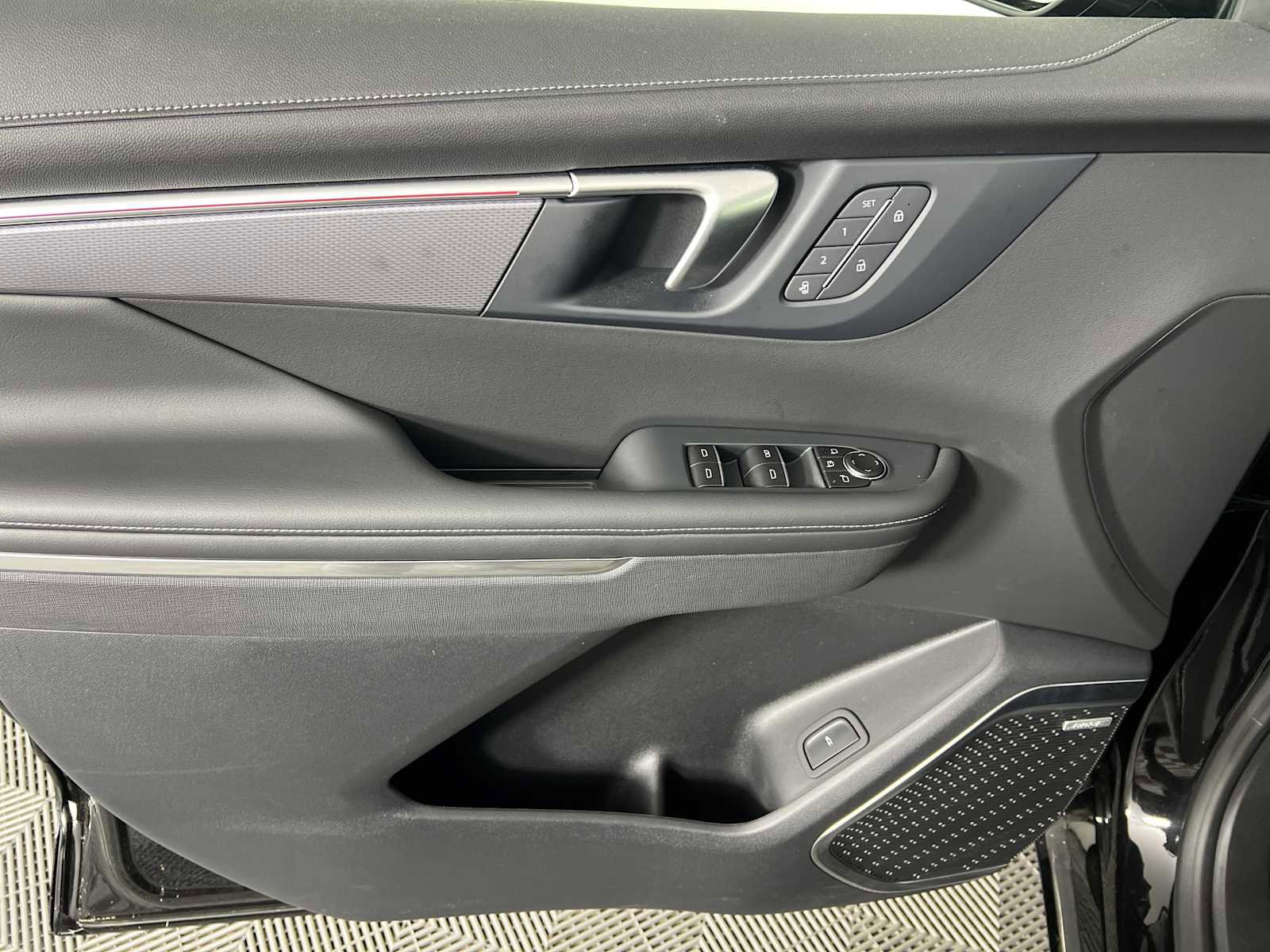 New 2026 Buick Enclave Sport Touring w/ Power Package image 9