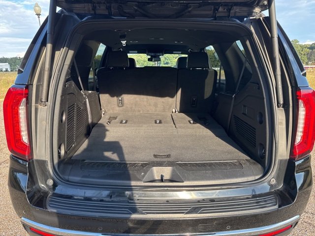 Used 2024 GMC Yukon SLT image 11