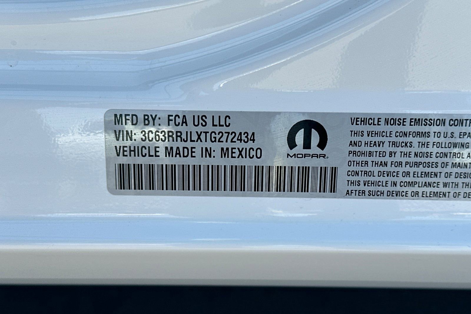 New 2026 RAM 3500 Laramie AWD/4WD image 29