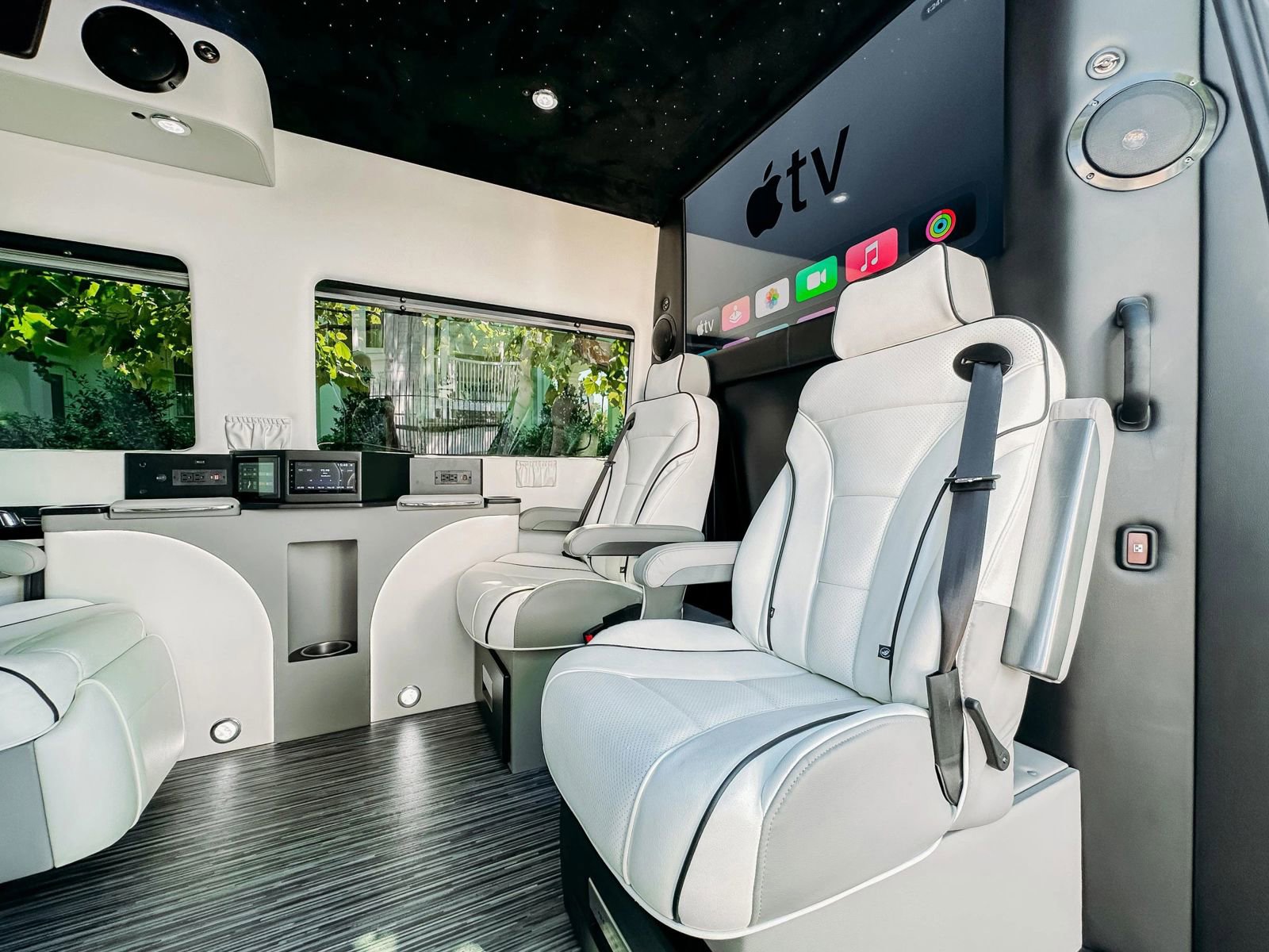 Used 2025 Mercedes-Benz Sprinter 3500 image 6