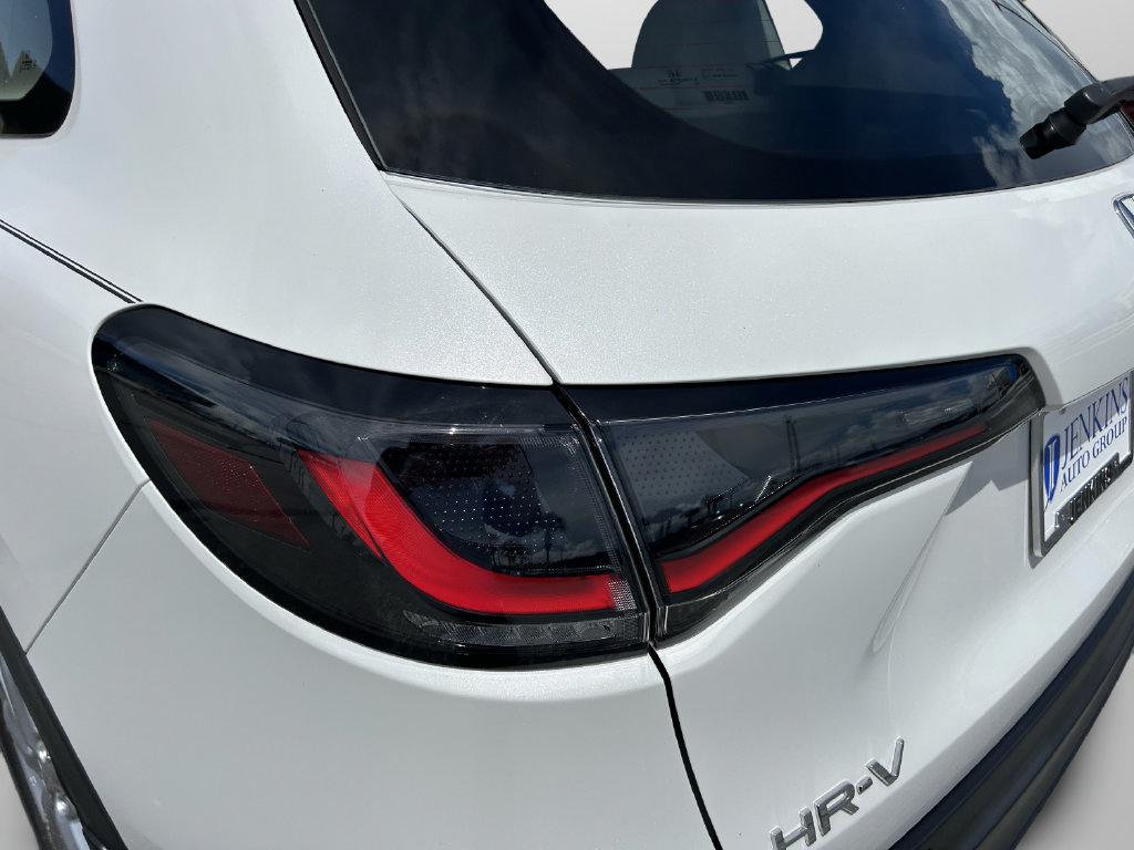 Used 2025 Honda HR-V LX image 14