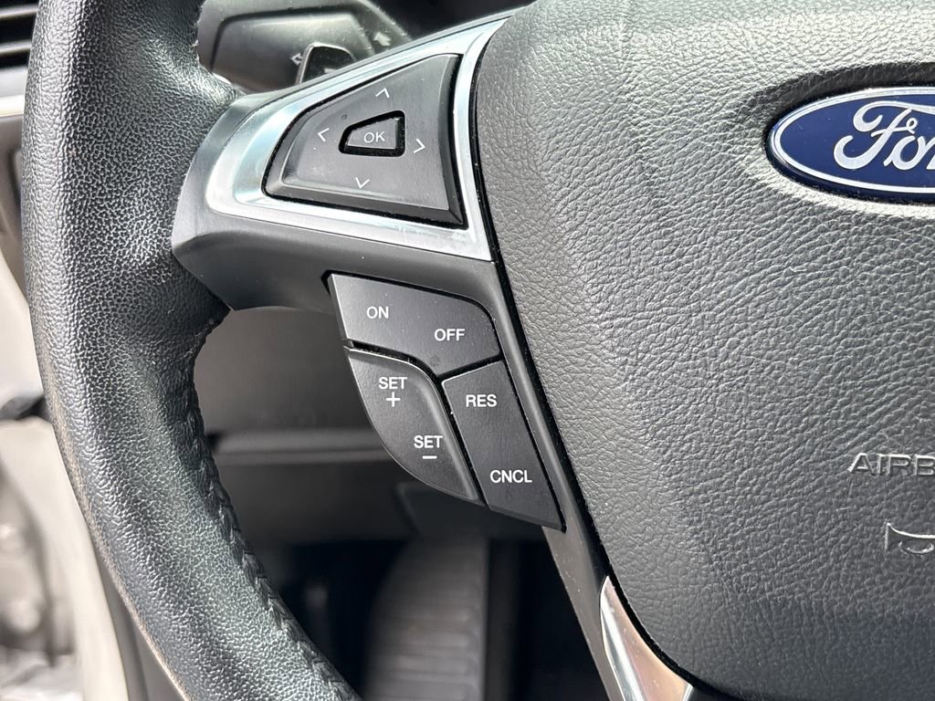 Used 2018 Ford Edge Titanium image 18