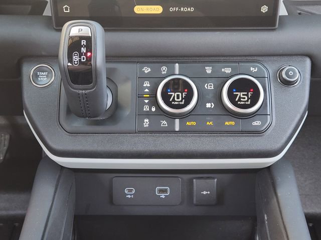 Used 2024 Land Rover Defender 130 S image 19