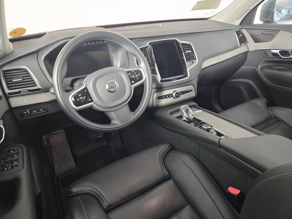 Used 2022 Volvo XC90 T8 Inscription image 16