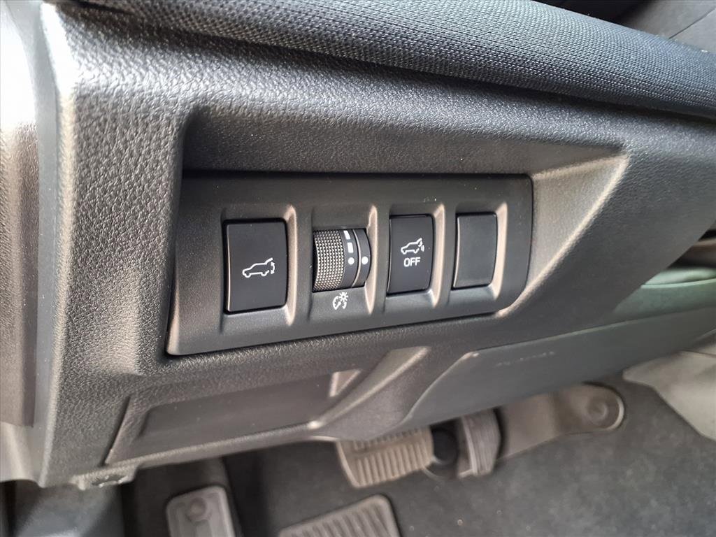 Certified 2025 Subaru Outback Premium w/ Popular Package #1A image 9