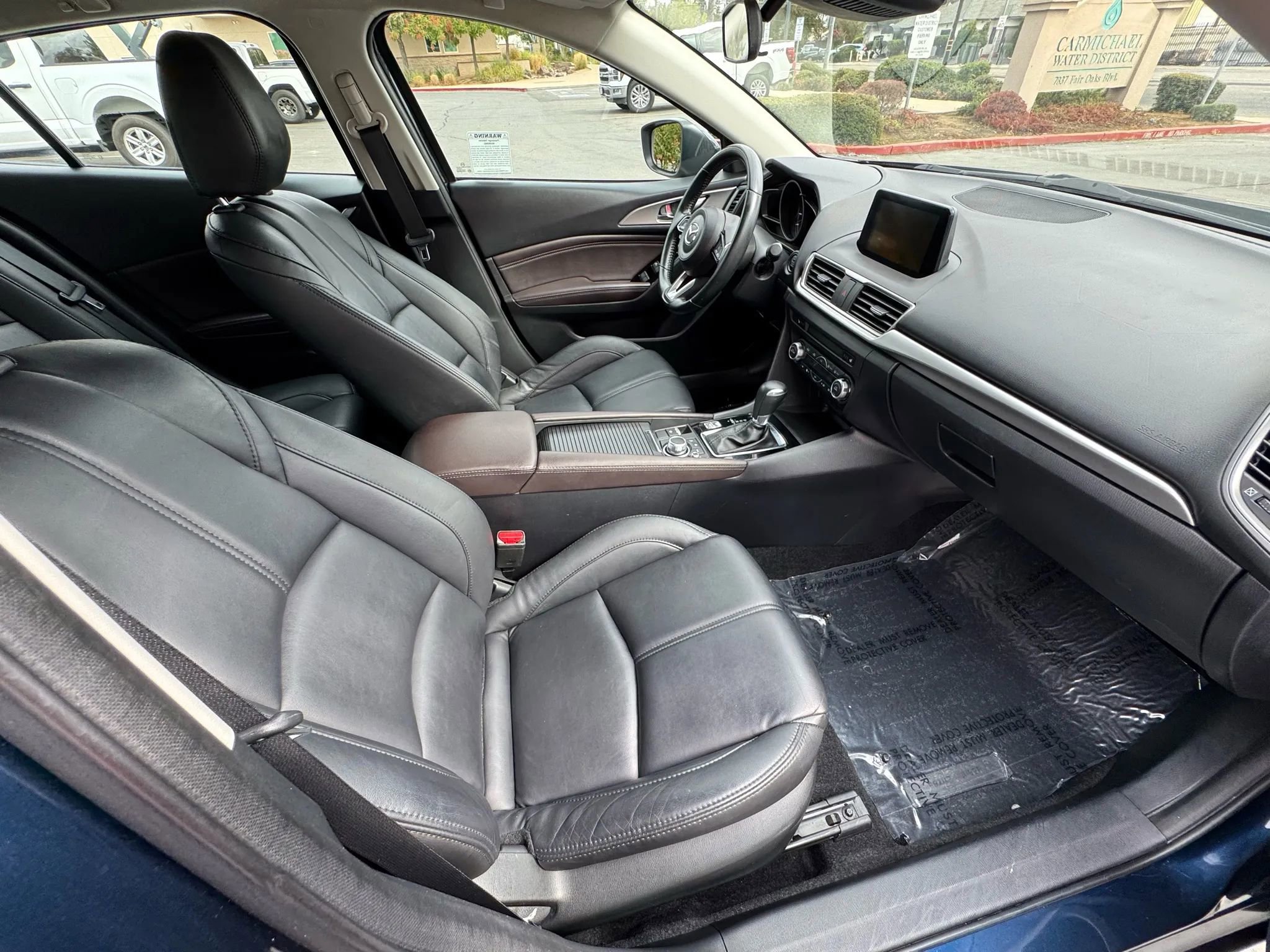 Used 2018 MAZDA MAZDA3 Touring image 12