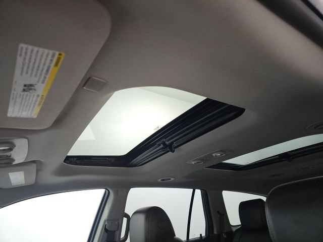 Used 2017 Buick Enclave Leather AWD/4WD image 28