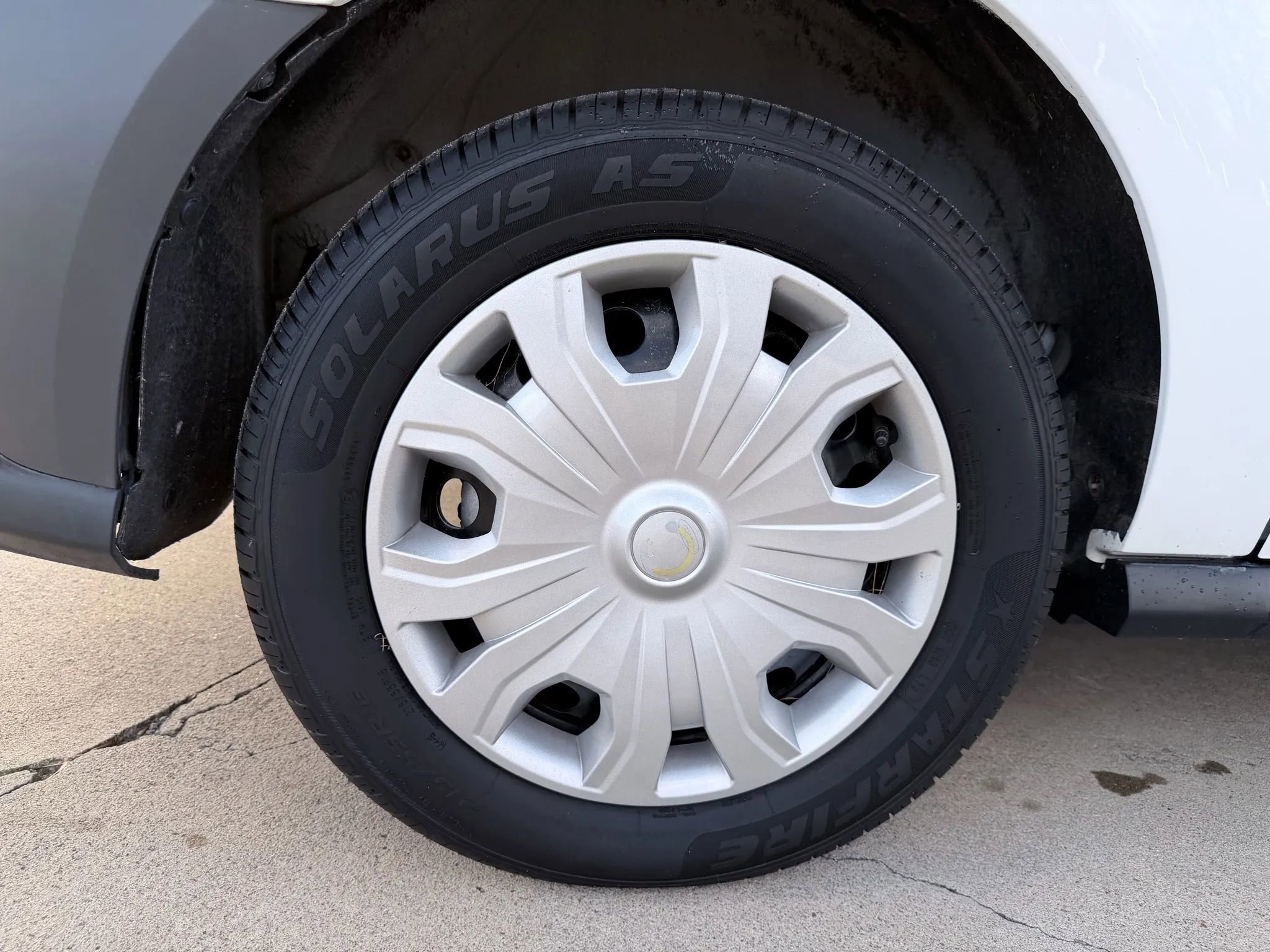 Used 2020 Ford Transit Connect XL image 34