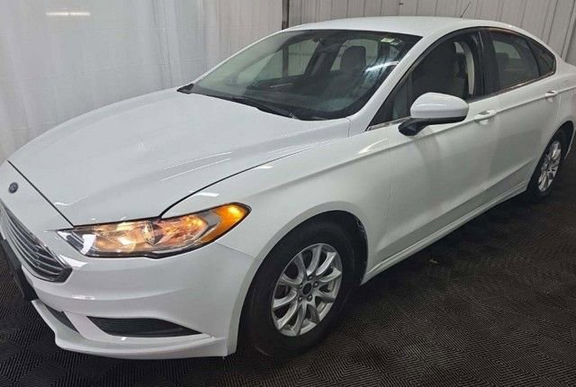 Used 2018 Ford Fusion S image 4
