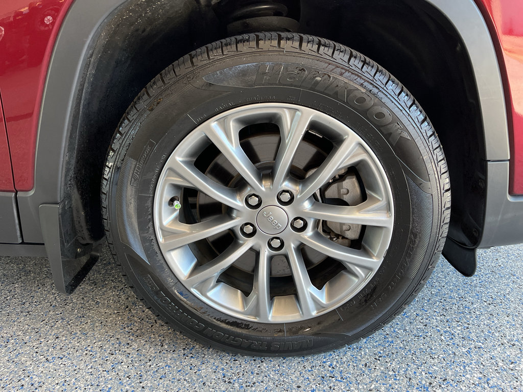 Used 2022 Jeep Cherokee Latitude Lux FWD image 33